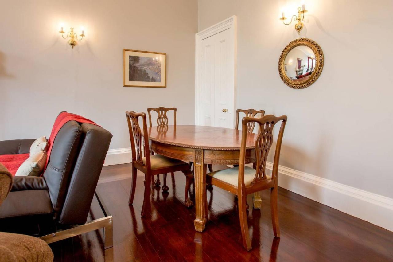 Joivy Spacious Apt In New Town Prime Location EDI Exterior photo