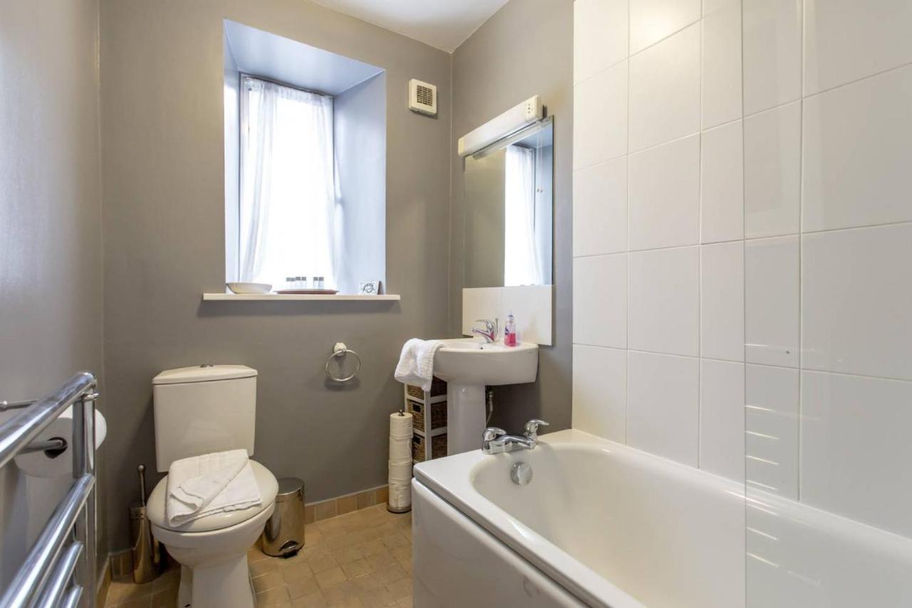 Joivy Spacious Apt In New Town Prime Location EDI Exterior photo