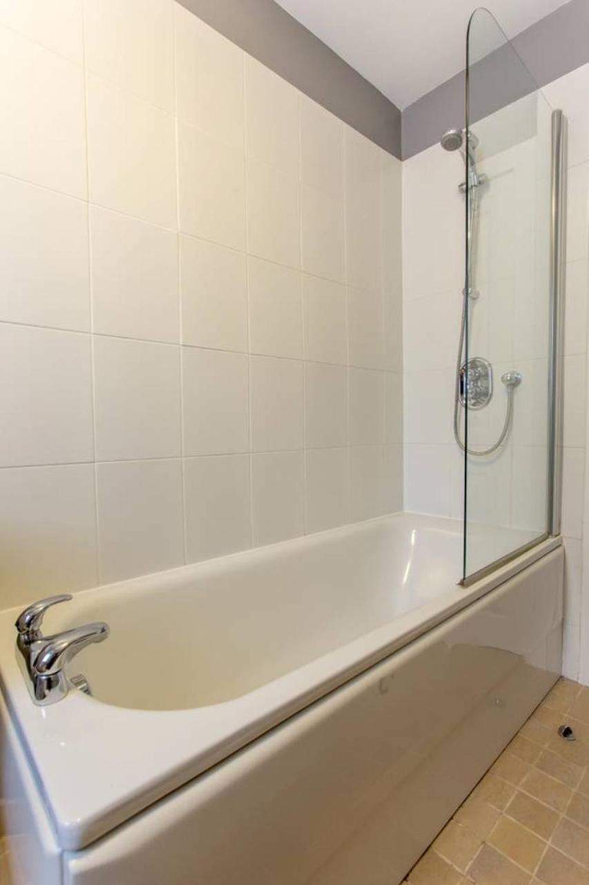 Joivy Spacious Apt In New Town Prime Location EDI Exterior photo
